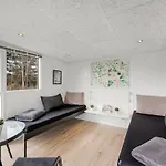 Semesterbostad Emilia - 1-8km From The Sea By Interhome