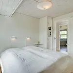 Emilia - 1-8km From The Sea By Interhome