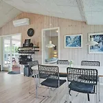 Emilia - 1-8km From The Sea By Interhome *