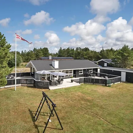 Emilia Holiday home