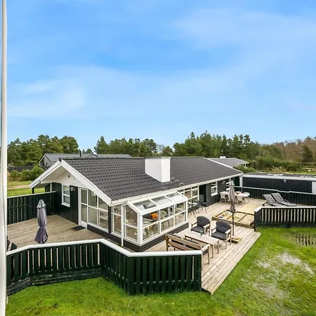 Emilia - 1-8km From The Sea By Interhome