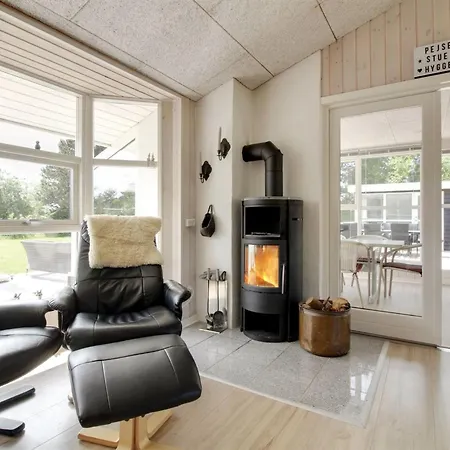 Emilia - 1-8km From The Sea By Interhome Ferienhaus