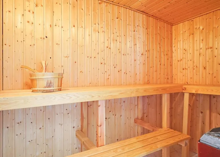 Emilia - 1-8km From The Sea By Interhome Feriehus