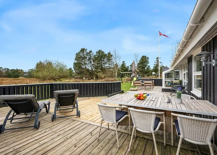 Emilia - 1-8km From The Sea By Interhome Feriehus *