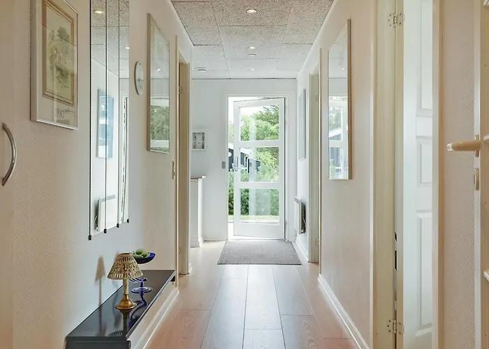 Prázdninový dům Emilia - 1-8km From The Sea By Interhome *