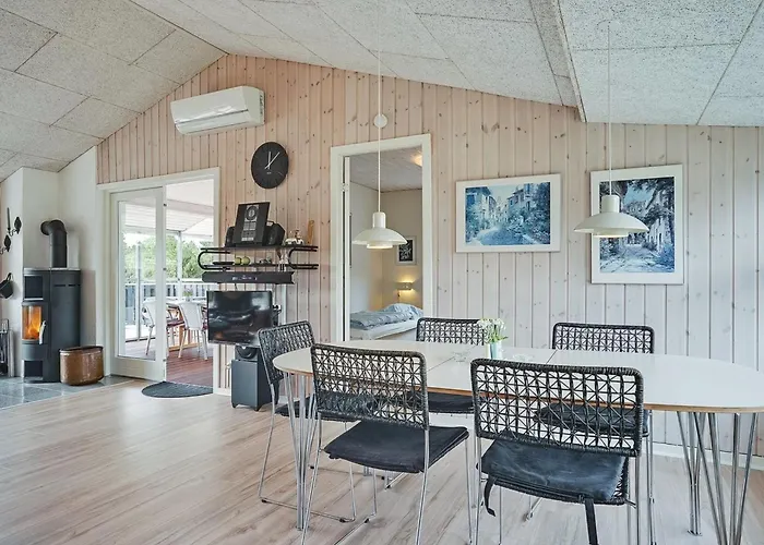 Emilia - 1-8km From The Sea By Interhome *